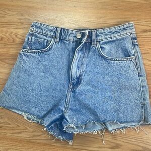 zara high waisted shorts. US6